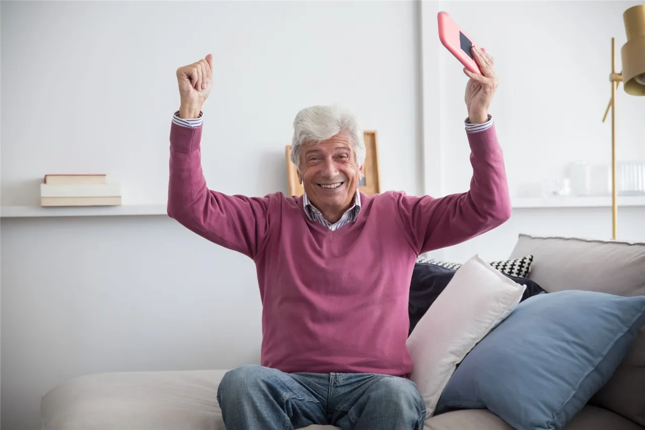 Manitoba borrower happy as e-Transfer loan funds arrive