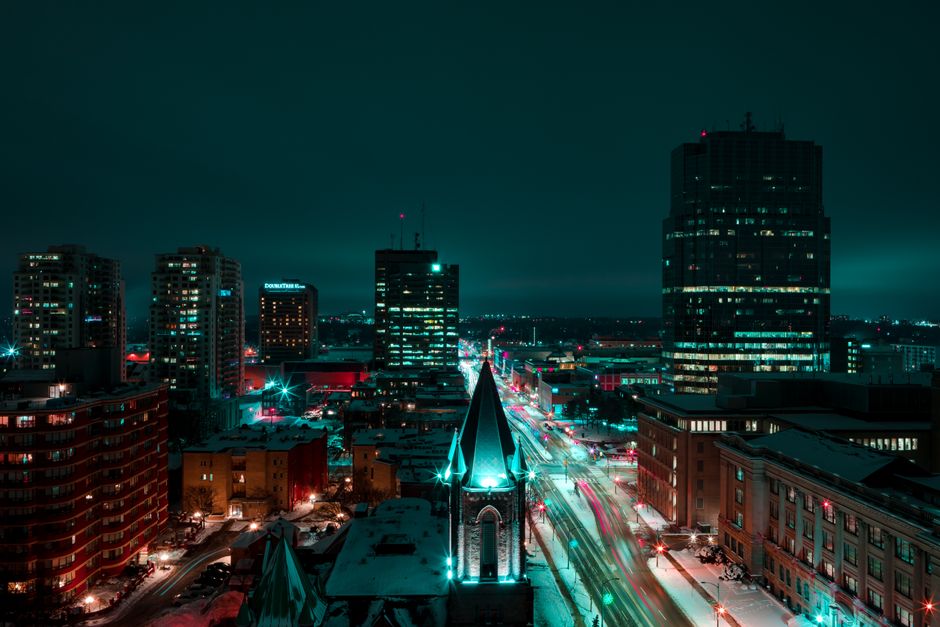 Aerial night view of London Ontario — 24/7 online cash loans Canada