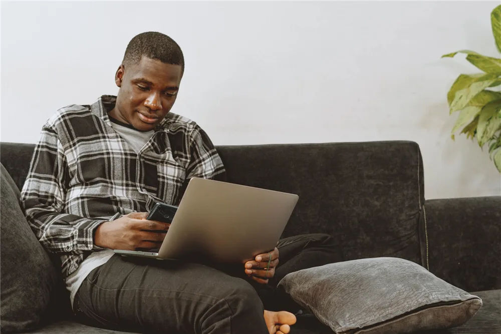 Online application for a 1500 cash loan in Canada