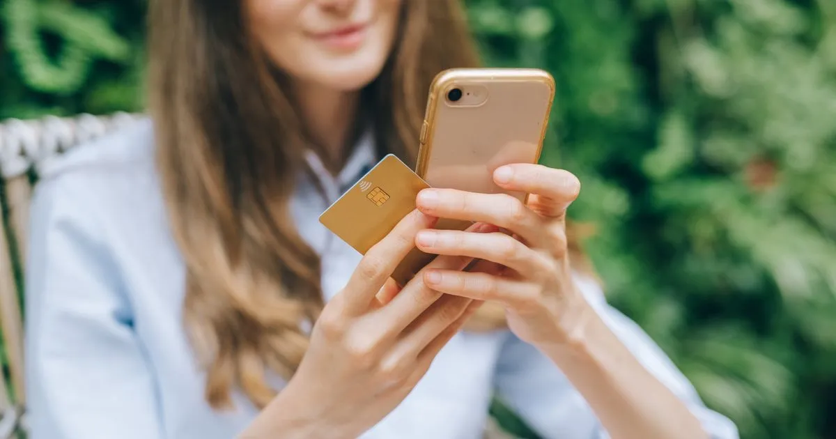 Applying for e-transfer loans Ontario from a phone